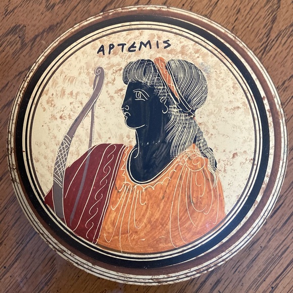Handmade and Handpainted Clay Pottery Trinket Box Ancient Greek Godess Artemis - Picture 1 of 12